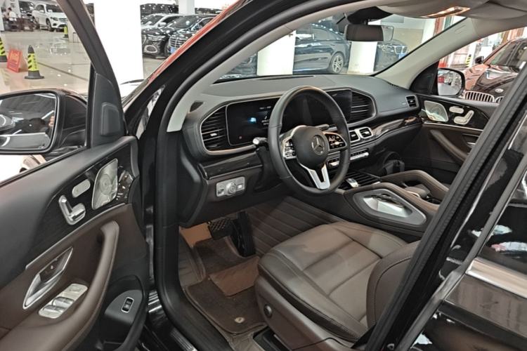 Used Mercedes-Benz GLE 2022 Facelifted GLE 350 4MATIC Fashion Edition Driver Seat