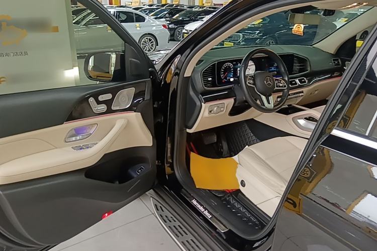 Used Mercedes-Benz GLE 2022 Facelifted GLE 350 4MATIC Fashion Edition Driver Seat