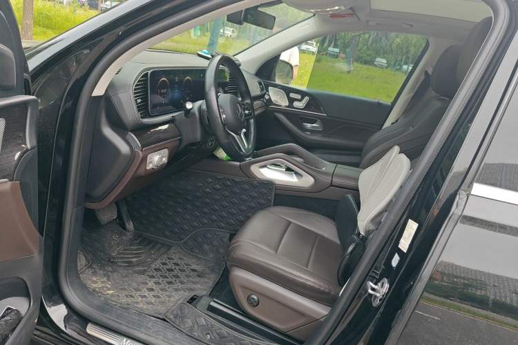 Used Mercedes-Benz GLE 2022 GLE 350 4MATIC Stylish Model Driver Seat