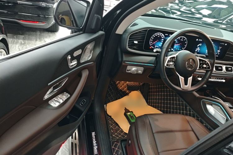 Used Mercedes-Benz GLE 2022 Refreshed GLE 450 4MATIC Luxury Edition Driver Seat