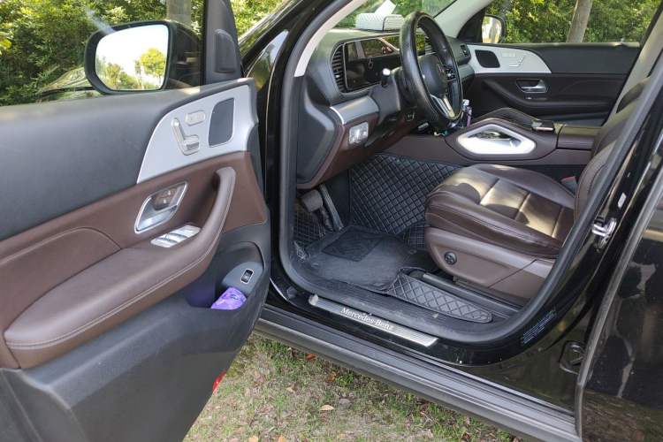 Used Mercedes-Benz GLE 2022 Refreshed GLE 350 4MATIC Dynamic Edition Driver Seat