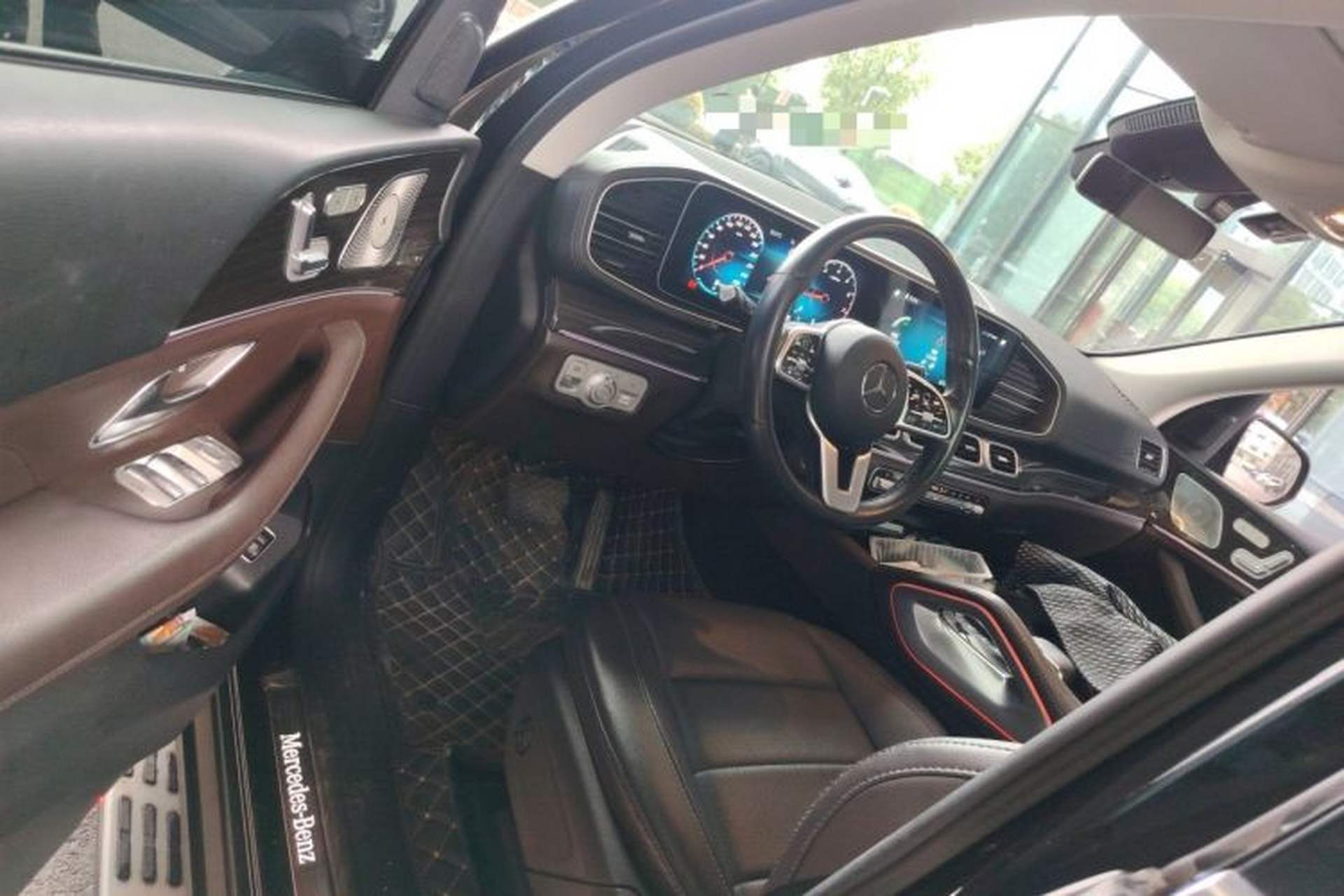Used Mercedes-Benz GLE 2022 GLE 350 4MATIC Stylish Model Driver Seat