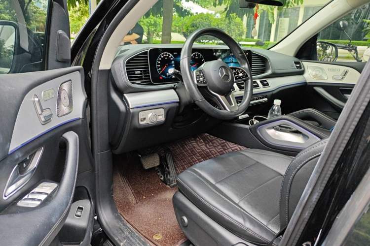 Used Mercedes-Benz GLE 2022 Refreshed GLE 350 4MATIC Dynamic Edition Driver Seat