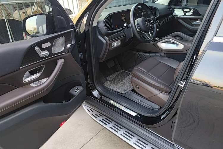 Used Mercedes-Benz GLE 2022 Facelifted GLE 350 4MATIC Fashion Edition Driver Seat