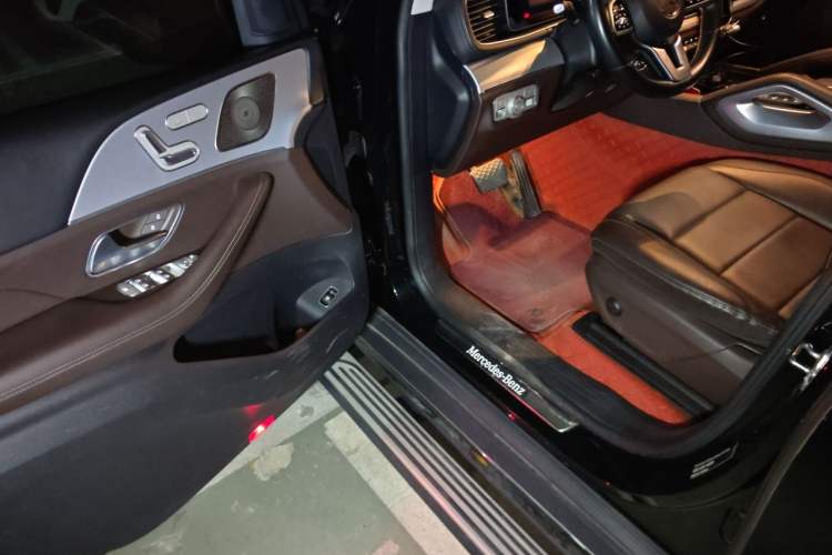 Used Mercedes-Benz GLE 2022 Refreshed GLE 450 4MATIC Dynamic Edition Driver Seat