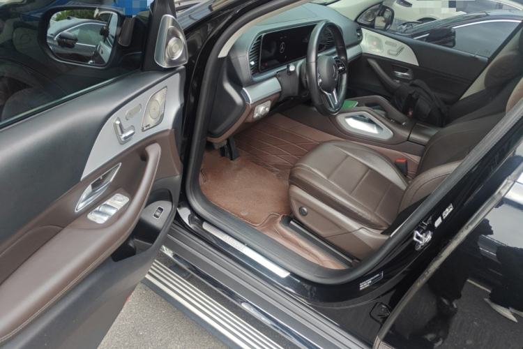 Used Mercedes-Benz GLE 2022 Refreshed GLE 450 4MATIC Stylish Edition Driver Seat
