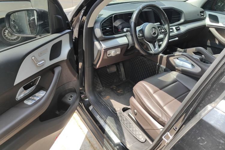 Used Mercedes-Benz GLE 2022 Refreshed GLE 350 4MATIC Dynamic Edition Driver Seat