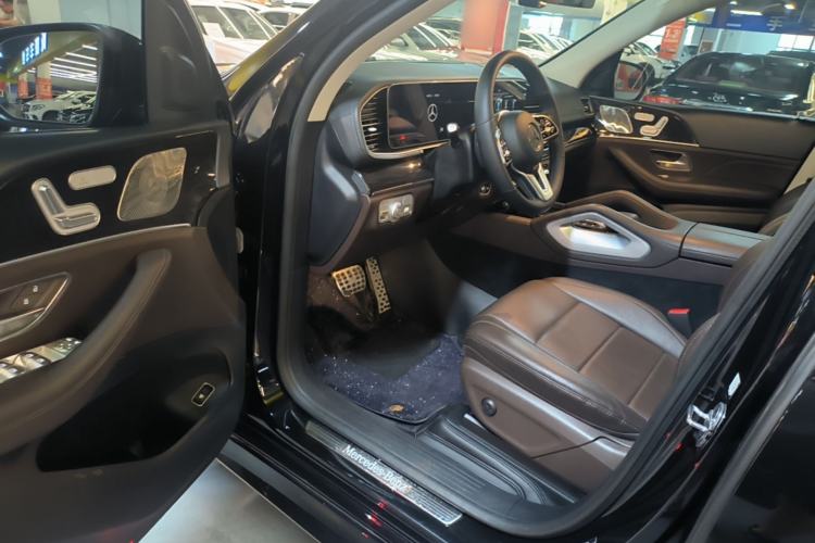 Used Mercedes-Benz GLE 2022 GLE 350 4MATIC Stylish Model Driver Seat