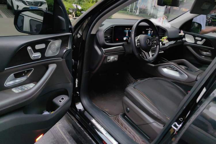 Used Mercedes-Benz GLE 2022 Facelifted GLE 350 4MATIC Fashion Edition Driver Seat