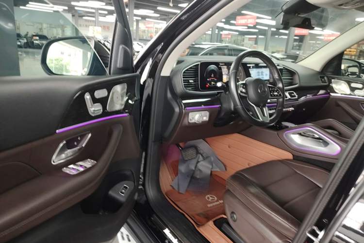 Used Mercedes-Benz GLE 2022 GLE 350 4MATIC Stylish Model Driver Seat