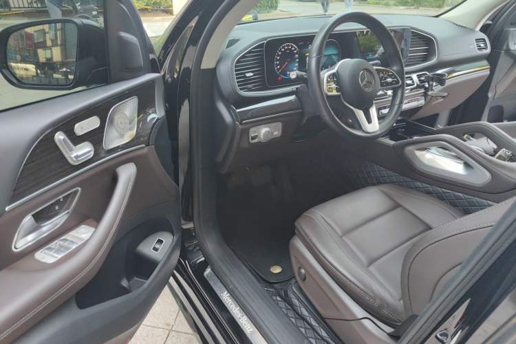 Used Mercedes-Benz GLE 2022 GLE 350 4MATIC Stylish Model Driver Seat