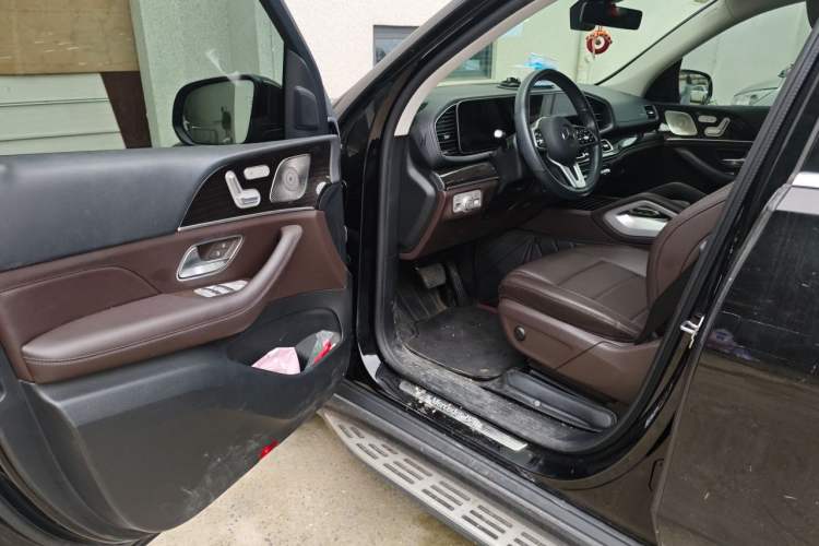 Used Mercedes-Benz GLE 2022 GLE 350 4MATIC Stylish Model Driver Seat