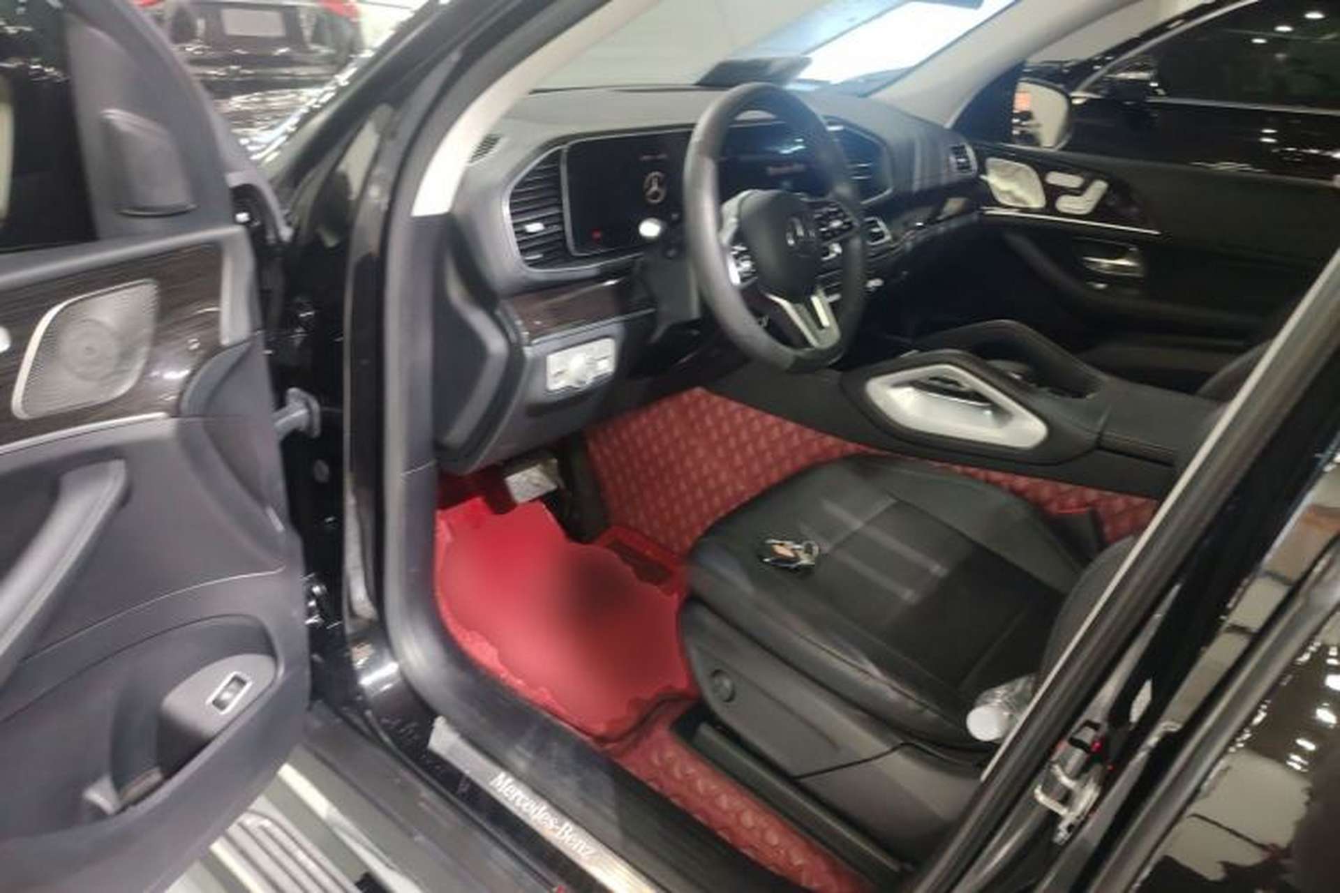 Used Mercedes-Benz GLE 2022 GLE 350 4MATIC Stylish Model Driver Seat