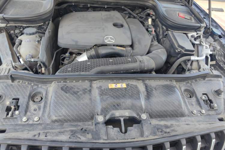 Used Mercedes-Benz GLE 2022 Restyled GLE 350 4MATIC Coupe SUV Fashion Version Engine Bay