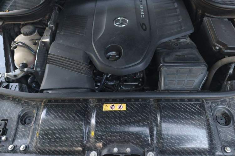 Used Mercedes-Benz GLE 2022 Refreshed GLE 450 4MATIC Luxury Edition Engine Bay