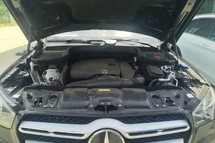 Used Mercedes-Benz GLE 2022 GLE 350 4MATIC Stylish Model Engine Bay
