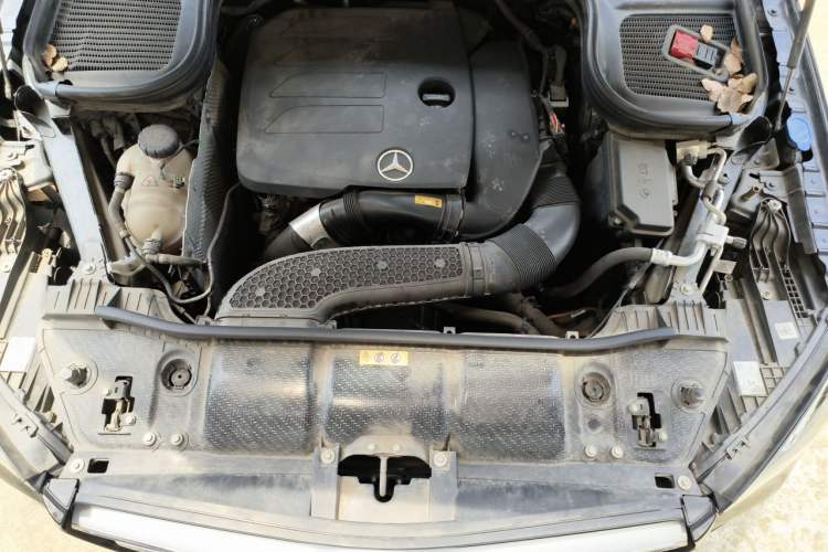 Used Mercedes-Benz GLE 2022 Facelifted GLE 350 4MATIC Fashion Edition Engine Bay