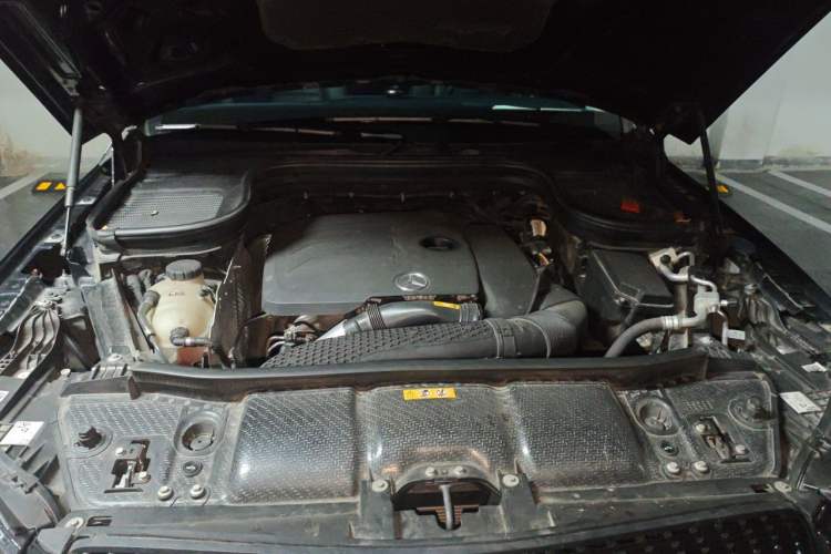 Used Mercedes-Benz GLE 2022 Facelifted GLE 350 4MATIC Fashion Edition Engine Bay