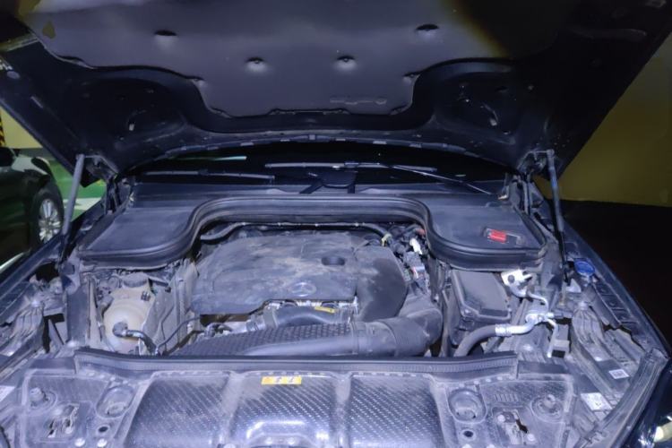 Used Mercedes-Benz GLE 2022 GLE 350 4MATIC Stylish Model Engine Bay