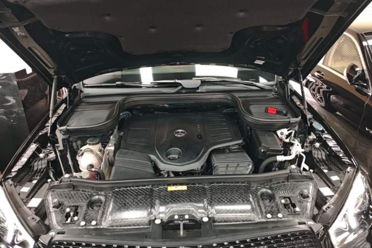 Used Mercedes-Benz GLE 2022 Refreshed GLE 450 4MATIC Luxury Edition Engine Bay