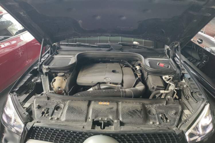 Used Mercedes-Benz GLE 2022 GLE 350 4MATIC Coupe SUV Fashion Model Engine Bay
