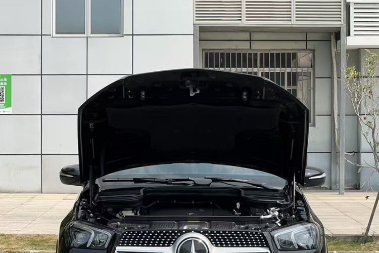Used Mercedes-Benz GLE 2022 GLE 350 4MATIC Stylish Model Engine Bay