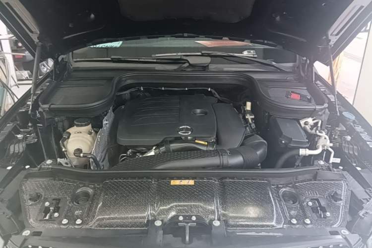 Used Mercedes-Benz GLE 2022 GLE 350 4MATIC Stylish Model Engine Bay