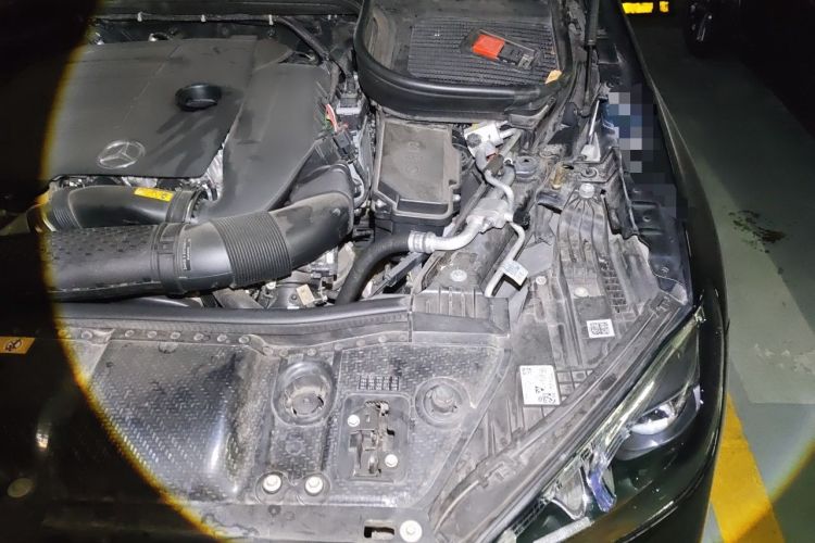Used Mercedes-Benz GLE 2022 GLE 350 4MATIC Stylish Model Engine Bay Left
