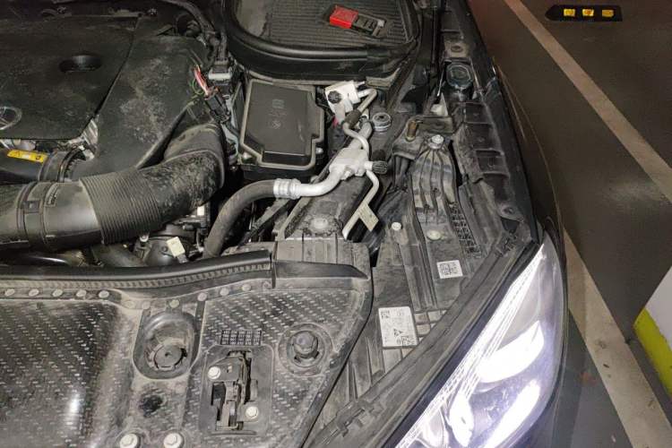 Used Mercedes-Benz GLE  Engine Bay Left