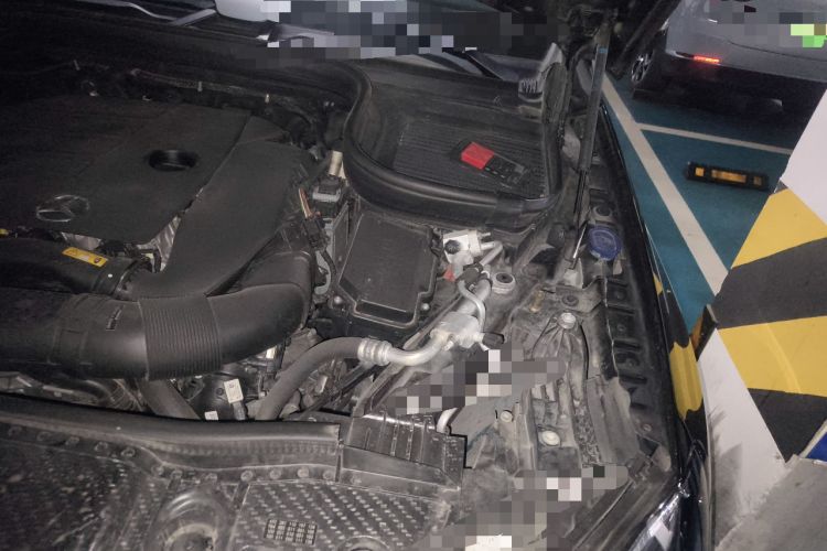 Used Mercedes-Benz GLE 2022 GLE 350 4MATIC Stylish Model Engine Bay Left