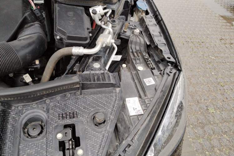 Used Mercedes-Benz GLE 2022 Facelifted GLE 350 4MATIC Fashion Edition Engine Bay Left