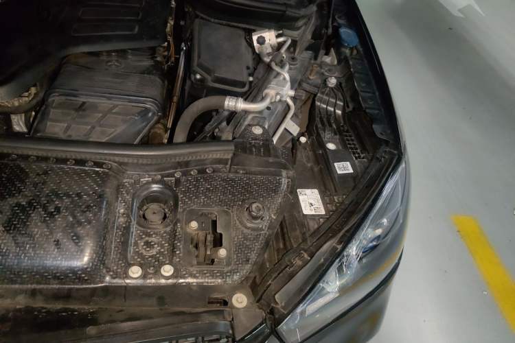 Used Mercedes-Benz GLE 2022 Refreshed GLE 450 4MATIC Luxury Edition Engine Bay Left