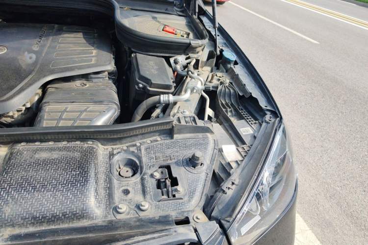 Used Mercedes-Benz GLE 2022 Refreshed GLE 450 4MATIC Coupe SUV Luxury Edition Engine Bay Left