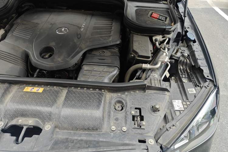Used Mercedes-Benz GLE 2022 Refreshed GLE 450 4MATIC Stylish Edition Engine Bay Left