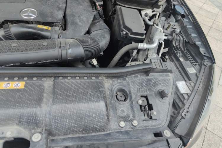 Used Mercedes-Benz GLE 2022 GLE 350 4MATIC Stylish Model Engine Bay Left