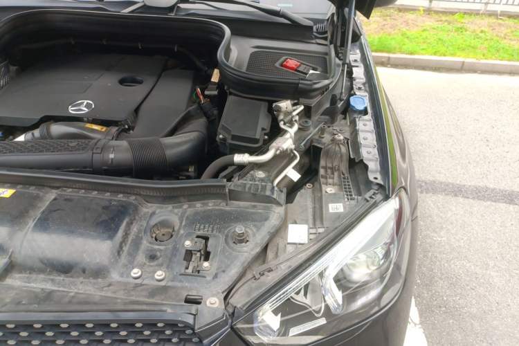 Used Mercedes-Benz GLE  Engine Bay Left
