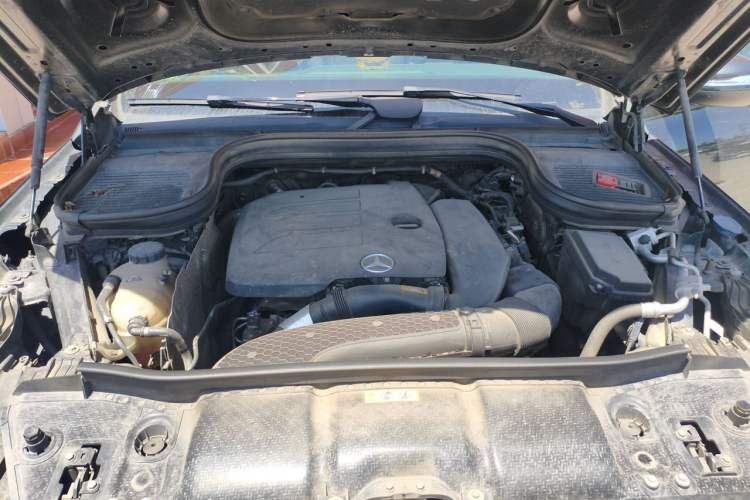 Used Mercedes-Benz GLE 2022 GLE 350 4MATIC Stylish Model Engine Bay