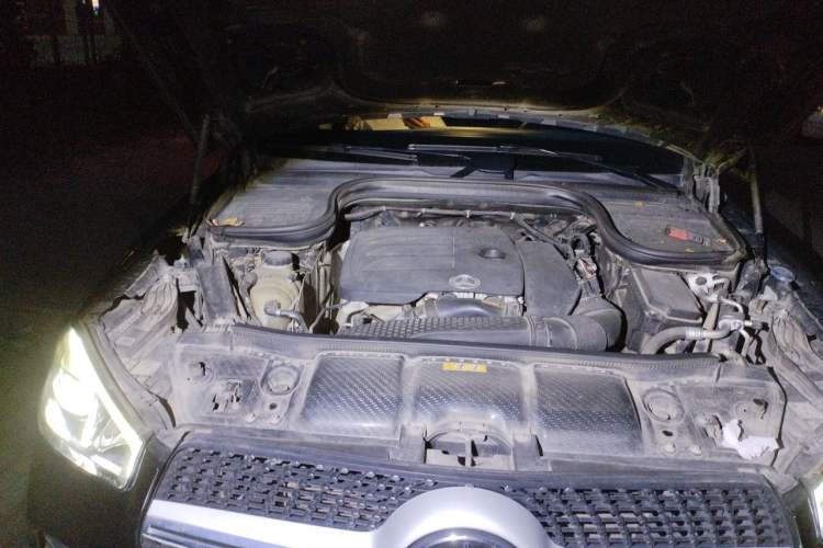 Used Mercedes-Benz GLE 2022 Facelifted GLE 350 4MATIC Fashion Edition Engine Bay