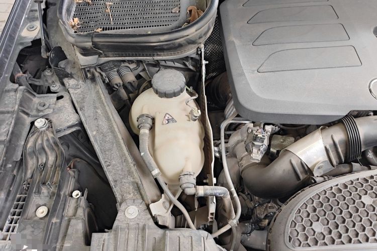 Used Mercedes-Benz GLE 2022 Facelifted GLE 350 4MATIC Fashion Edition Engine Bay Right