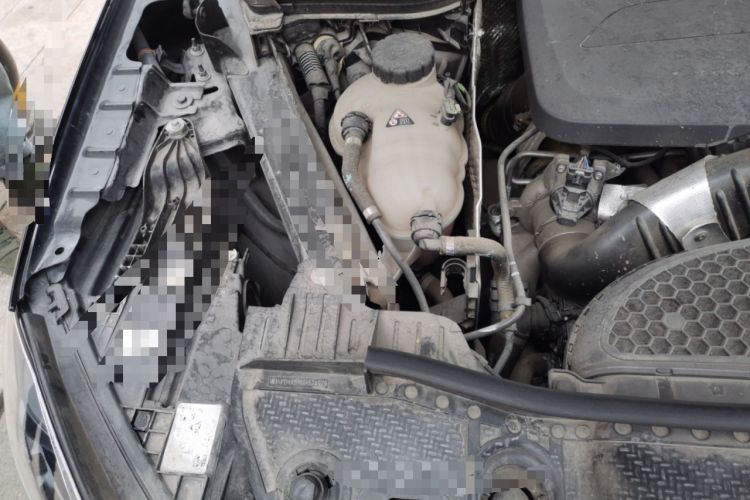 Used Mercedes-Benz GLE 2022 GLE 350 4MATIC Coupe SUV Luxury Model Engine Bay Right