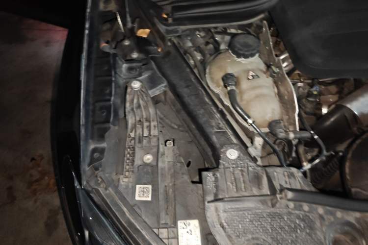 Used Mercedes-Benz GLE 2022 GLE 350 4MATIC Dynamic Edition Engine Bay Right