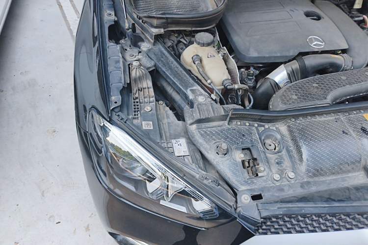 Used Mercedes-Benz GLE 2022 GLE 350 4MATIC Stylish Model Engine Bay Right