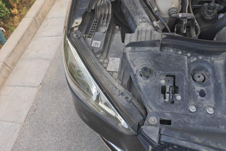 Used Mercedes-Benz GLE 2022 Facelifted GLE 350 4MATIC Fashion Edition Engine Bay Right