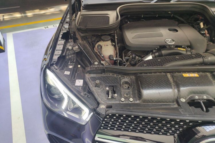 Used Mercedes-Benz GLE 2022 Refreshed GLE 350 4MATIC Coupe SUV Luxury Edition Engine Bay Right