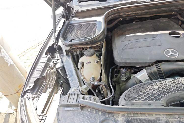 Used Mercedes-Benz GLE 2022 GLE 350 4MATIC Stylish Model Engine Bay Right