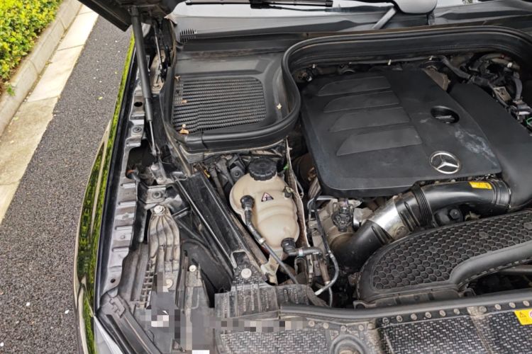 Used Mercedes-Benz GLE 2022 GLE 350 4MATIC Coupe SUV Luxury Model Engine Bay Right