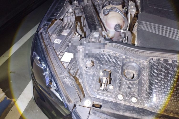 Used Mercedes-Benz GLE 2022 GLE 450 4MATIC Coupe SUV Luxury Model Engine Bay Right