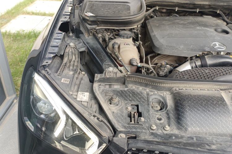 Used Mercedes-Benz GLE 2022 GLE 350 4MATIC Stylish Model Engine Bay Right