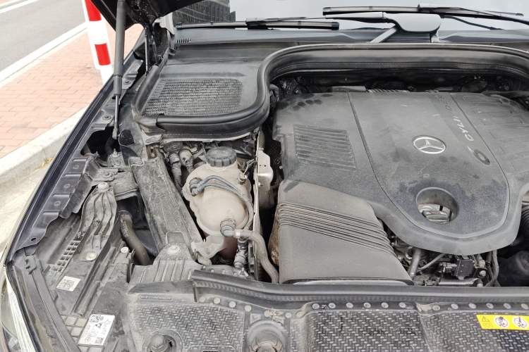 Used Mercedes-Benz GLE 2022 Refreshed GLE 450 4MATIC Coupe SUV Fashion Version Engine Bay Right