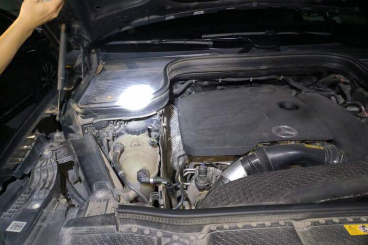Used Mercedes-Benz GLE 2022 GLE 350 4MATIC Stylish Model Engine Bay Right
